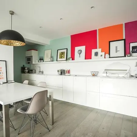 Apartment 16th District Spacious Sophistication *